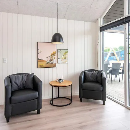 Holiday home Luxury Retreat By The Sea - By Traum Sarup