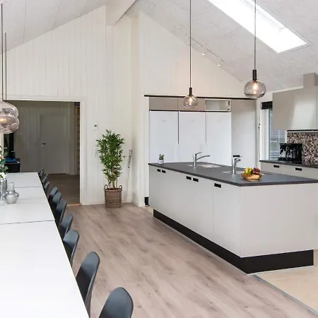 Luxury Retreat By The Sea - By Traum Holiday home Sarup
