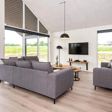 Luxury Retreat By The Sea - By Traum Holiday home *