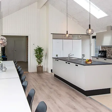 Holiday home Luxury Retreat By The Sea - By Traum